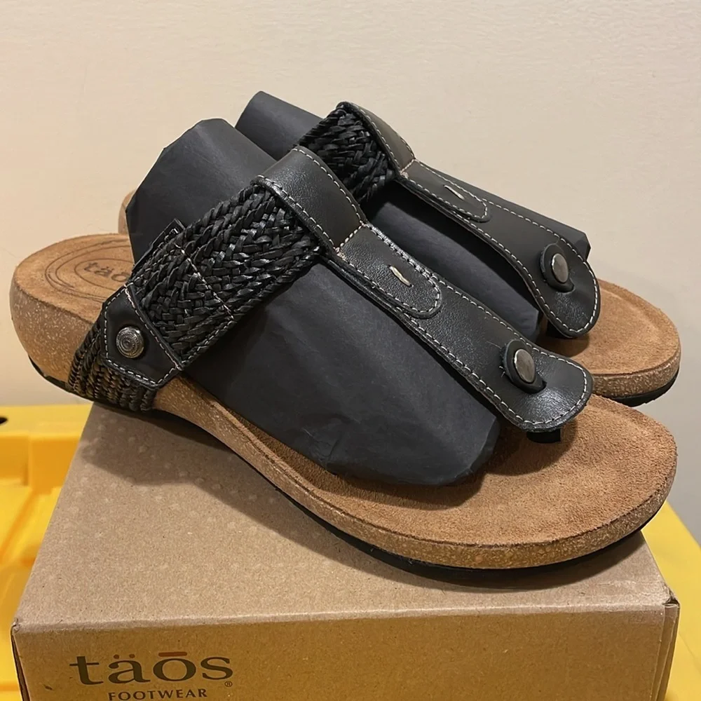 Taos Footwear Pam Sandals, Size 6-6.5 - Picture 2 of 5